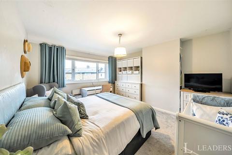 94 Brockill Crescent, London, SE4 2QD