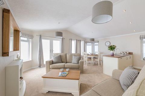 undefined, Omar Westfield, Cotswold Holbourne