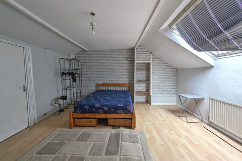 9 The Dale, Sheffield, S8 0PS