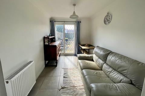 87 Dyche Road, Sheffield, S8 8DR