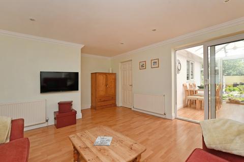 16c Meadow View Road, Sheffield, S8 7TP