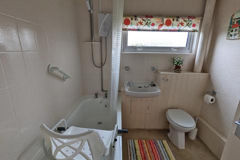 3 Hazlebarrow Crescent, Sheffield, S8 8AN