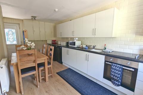 28 Fraser Drive, Sheffield, S8 0JG