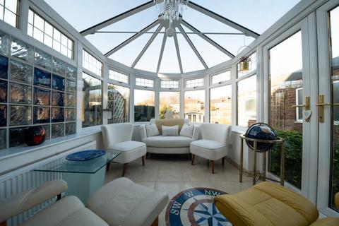 7 The Meads, Sheffield, S8 8JD