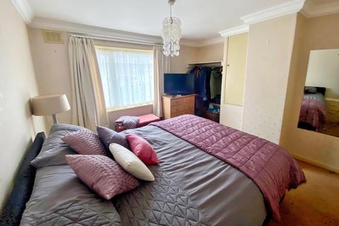 4 Haslam Crescent, Sheffield, S8 7GR