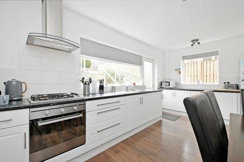 18 Tadcaster Crescent, Sheffield, S8 0RE