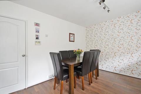 18 Tadcaster Crescent, Sheffield, S8 0RE