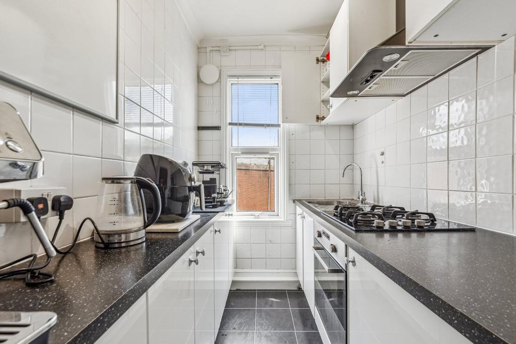 Apartment in London - View 2