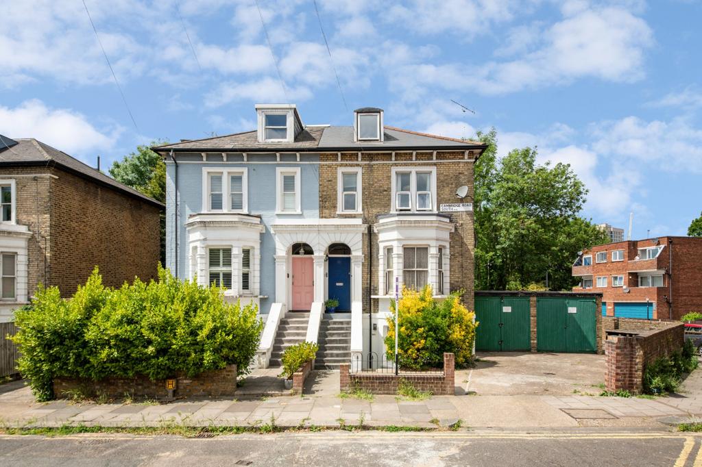Apartment in London - View 3