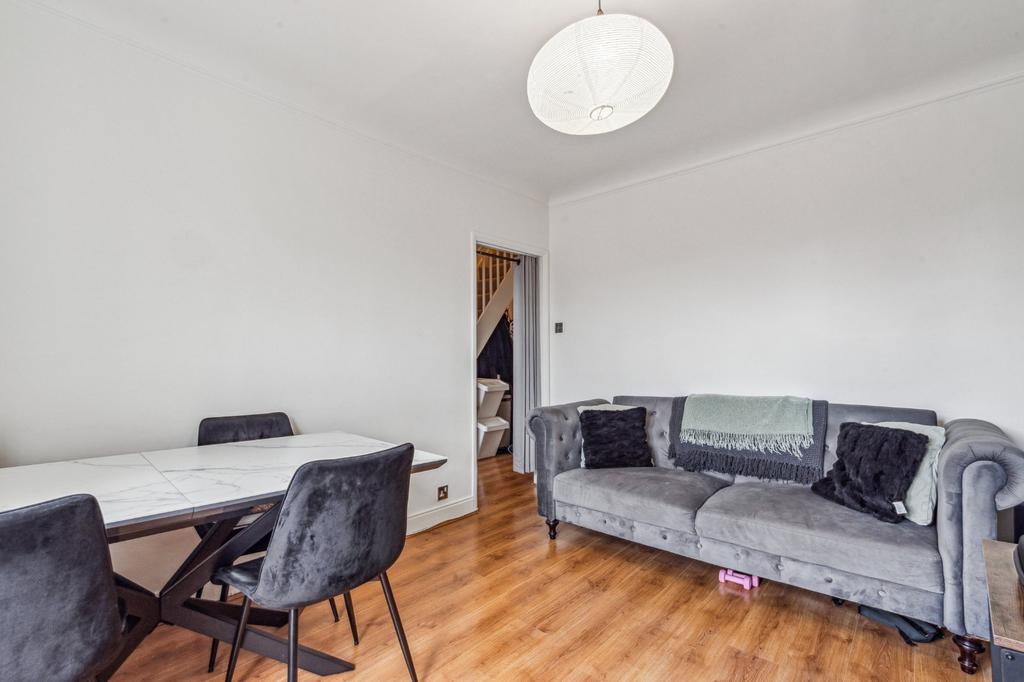 Apartment in London - View 5