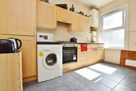 2 bedroom flat for sale, Plaistow E13