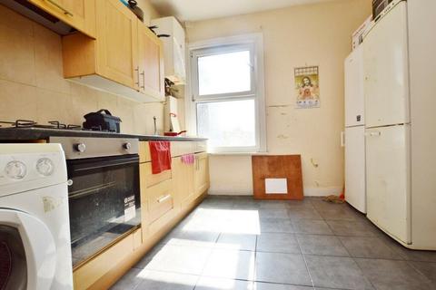 2 bedroom flat for sale, Plaistow E13