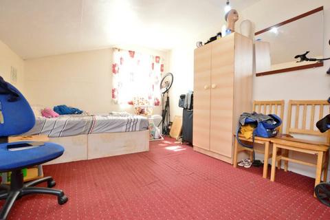 2 bedroom flat for sale, Plaistow E13