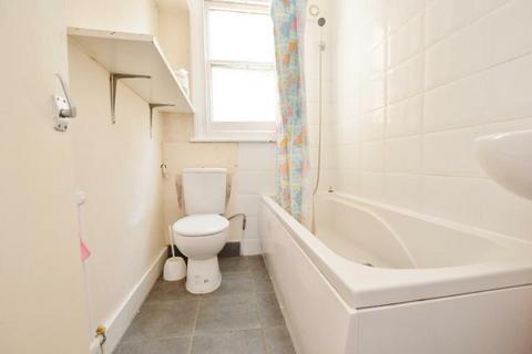 2 bedroom flat for sale, Plaistow E13