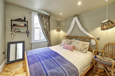 3 bedroom flat to rent, 29, Brewster Gardens, London, W10