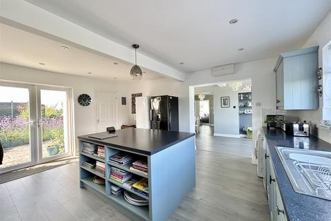 4 bedroom detached house for sale, Hereford HR2