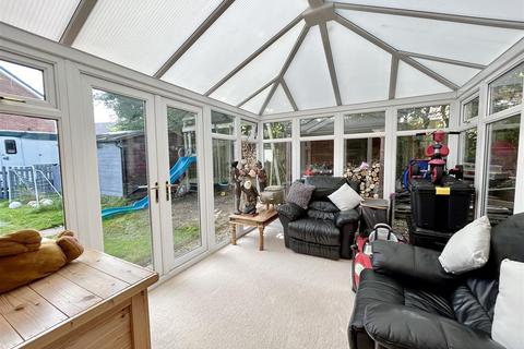 4 bedroom detached bungalow for sale, Hereford HR4