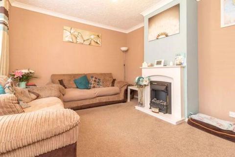 2 Farm Road, Warlingham, CR6 9DH