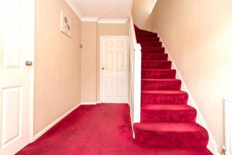 2 Farm Road, Warlingham, CR6 9DH