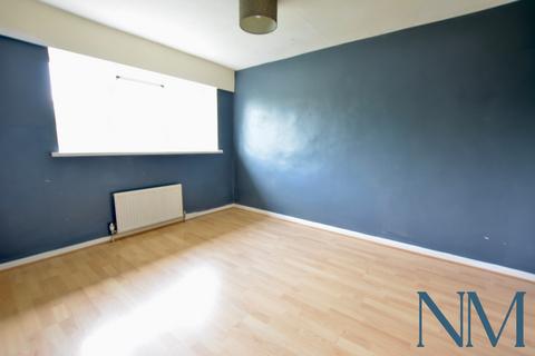 2 bedroom flat for sale, Regina Road, London SE25