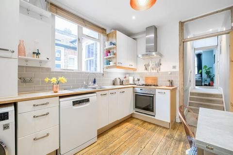 16c Yukon Road, London, SW12 9PU