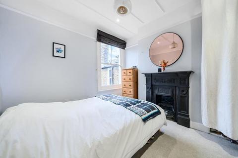 16c Yukon Road, London, SW12 9PU
