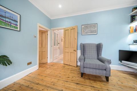 16c Yukon Road, London, SW12 9PU