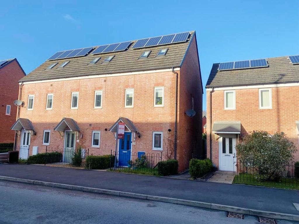 Brookwood Way, Chorley PR7 3 bed end of terrace house for sale £180,000