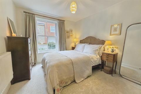 1 bedroom flat for sale, Winchester