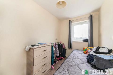 3 bedroom flat for sale, Alexandra Road, London, N10 2EP