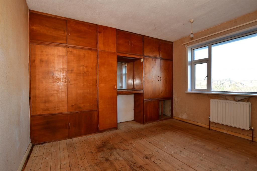 Hurstwood, Chatham, Kent 3 bed semidetached house for sale £250,000