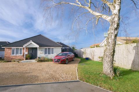 3 bedroom detached bungalow for sale - Park Chase, Bedfield, Suffolk