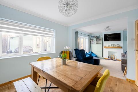 29 Vicarage Lane, Gravesend, DA12 4TF
