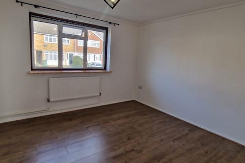 2 bedroom flat to rent, Highfield Link, Romford, Essex, RM5
