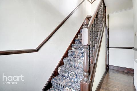 5 Allandale Road, Hornchurch, RM11 1AP