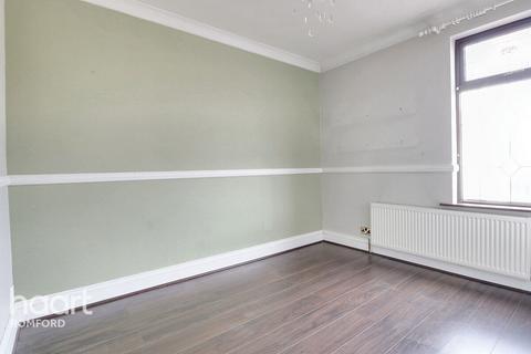 5 Allandale Road, Hornchurch, RM11 1AP