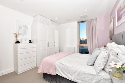 1 bedroom apartment for sale, Stafford Road, Wallington, Surrey