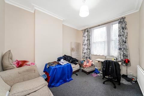 2 bedroom apartment for sale, Lea Bridge Road, Leyton, E10