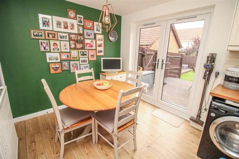106 Brock End, Portishead, Bristol, BS20 8AS