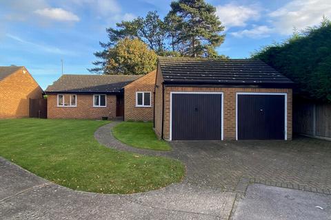 6 Langdale Close, Orpington, BR6 8QA