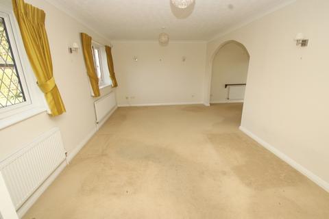 6 Langdale Close, Orpington, BR6 8QA