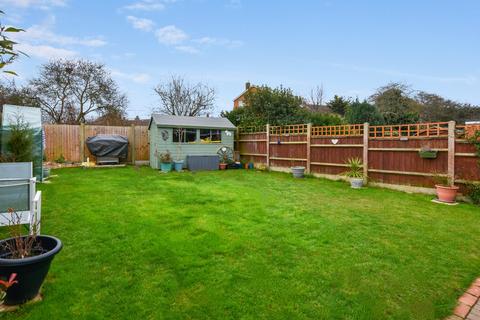 2 bedroom bungalow for sale, Yarnacott, Bishopsteignton, Shoeburyness, Essex, SS3