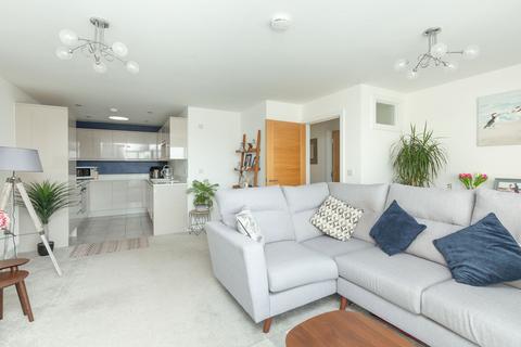 2 bedroom flat for sale, Beach Avenue, Birchington, CT7