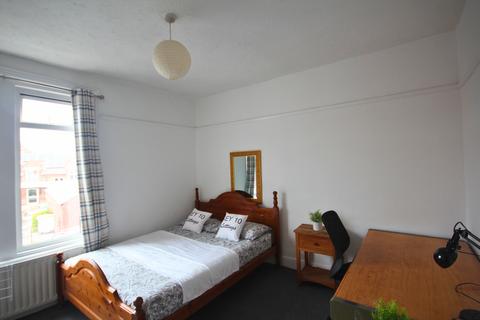 4 bedroom terraced house to rent, Heidelberg Road, Southsea PO4