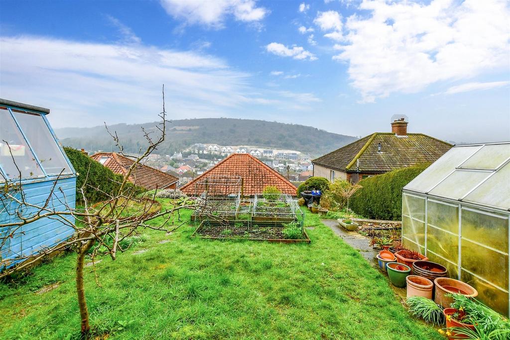 Mount Road, Dover, Kent 2 bed detached bungalow for sale £229,950