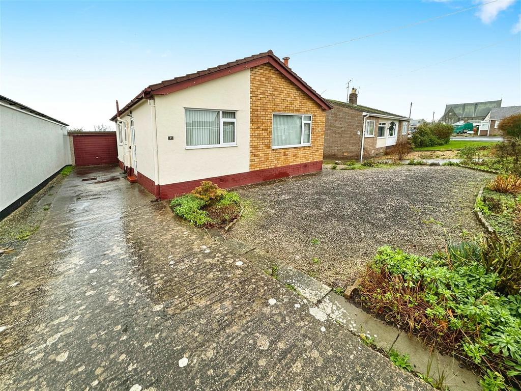 Lon Gadlas, Abergele, LL22 7ET 2 bed detached bungalow for sale £229,950