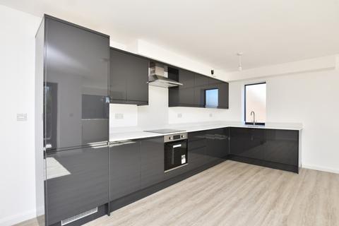 2 bedroom apartment to rent, Wickham Road Croydon CR0