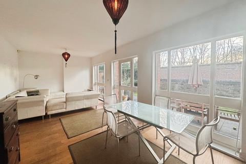 3 bedroom semi-detached house to rent, Houseman Crescent, Manchester, Greater Manchester, M20