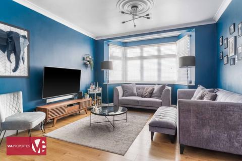 52 Hillside Crescent, Cheshunt, Waltham Cross, EN8 8PN