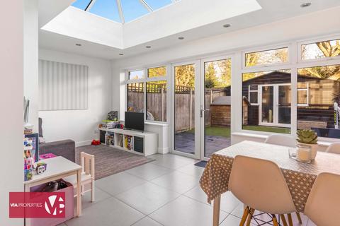 52 Hillside Crescent, Cheshunt, Waltham Cross, EN8 8PN